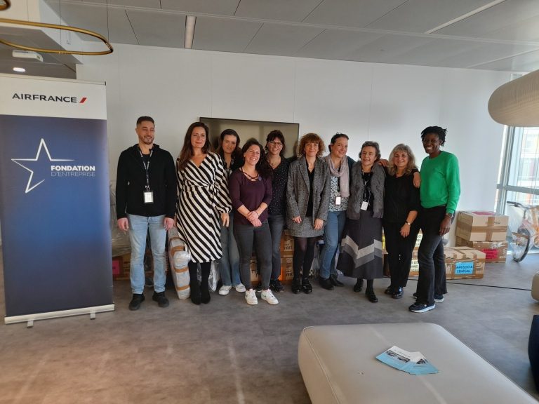 Photo de groupe des membres de la Fondation Air France