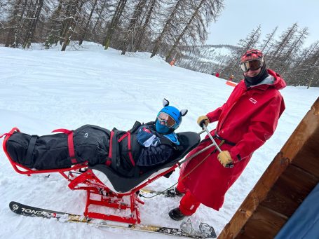 Personne qui fait de la luge